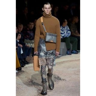 ルイヴィトン(LOUIS VUITTON)のDMさま専用 LOUIS VUITTON 18AW メッセンジャーPM バック(メッセンジャーバッグ)