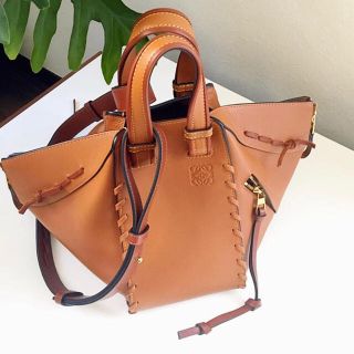 LOEWE - 値下げ LOEWE ロエベ ハンモック スモール レース タンの通販 LOEWE - 値下げ LOEWE ロエベ ハンモック スモール レース タンの通販