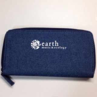 アースミュージックアンドエコロジー(earth music & ecology)のearth財布(財布)