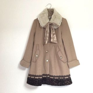 アクシーズファム(axes femme)のティペット付きフリルコート(ロングコート)