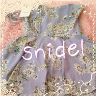 スナイデル(SNIDEL)のsnidel＊マーガレット＊送料込(オールインワン)