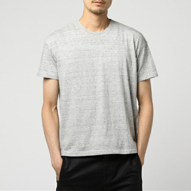 COMOLI(コモリ)のAURALEE シームレスクルーネックT トップグレー4 タグ有り 美品 メンズのトップス(Tシャツ/カットソー(半袖/袖なし))の商品写真