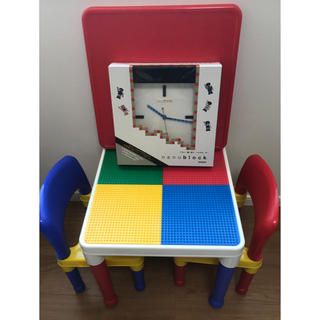 レゴ(Lego)のおまけでカワイイテーブル付き　子供部屋　ナノブロック 黒枠/白文字盤　掛け時計(コーヒーテーブル/サイドテーブル)