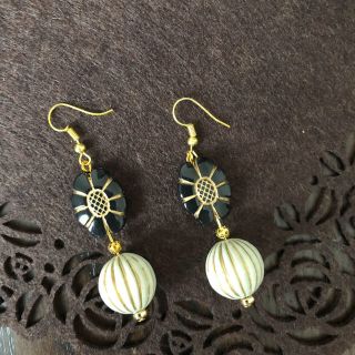 ピアス(ピアス)