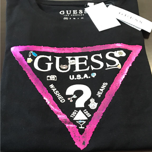 GUESS(ゲス)の【新品未使用タグ付き】GUESS Tー シャツ XSサイズ レディースのトップス(Tシャツ(半袖/袖なし))の商品写真