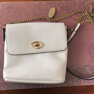 ファビュラスアンジェラ(Fabulous Angela)の【Fabulous Angela】コーデのアクセントに！ホワイトチェーンBag(ショルダーバッグ)