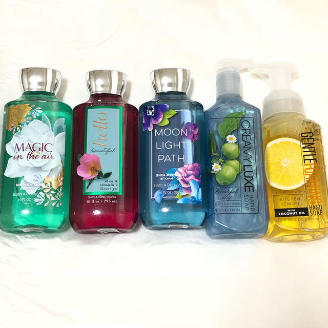 Bath & Body Works(バスアンドボディーワークス)のBath & body works シャワー ジェル ハンドソープ コスメ/美容のボディケア(ボディソープ/石鹸)の商品写真