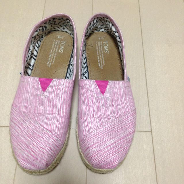 TOMS☆ スリッポン お値下げしました レディースの靴/シューズ(スニーカー)の商品写真
