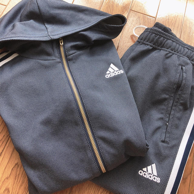 adidas(アディダス)の専用 メンズのトップス(ジャージ)の商品写真