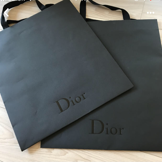 Christian Dior(クリスチャンディオール)のディオール 箱 リボン付き レディースのバッグ(ショップ袋)の商品写真