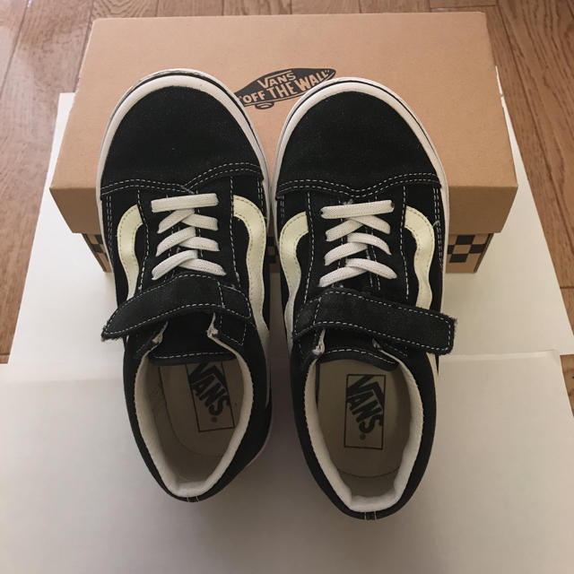 VANS(ヴァンズ)のVANSスニーカー キッズ20㎝ 箱有り キッズ/ベビー/マタニティのキッズ靴/シューズ(15cm~)(スニーカー)の商品写真