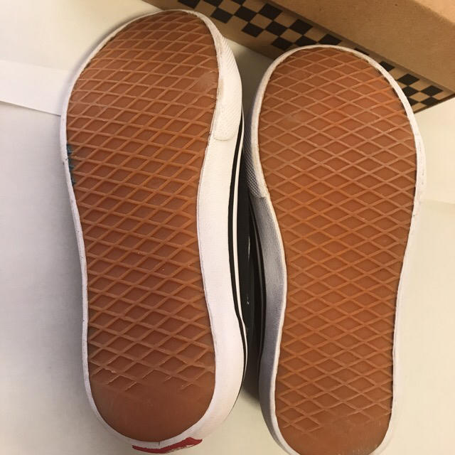 VANS(ヴァンズ)のVANSスニーカー キッズ20㎝ 箱有り キッズ/ベビー/マタニティのキッズ靴/シューズ(15cm~)(スニーカー)の商品写真