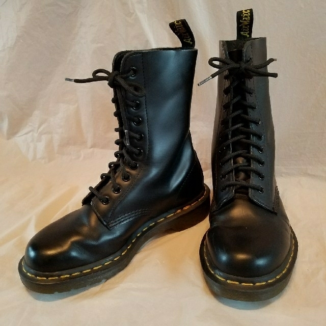 Dr.Martens(ドクターマーチン)のドクターマーチン 1490 美品 レディースの靴/シューズ(ブーツ)の商品写真