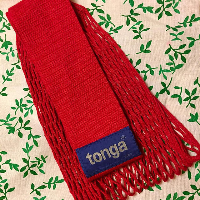 トンガ tonga 抱っこ紐 赤色M♡ キッズ/ベビー/マタニティのキッズ/ベビー/マタニティ その他(その他)の商品写真