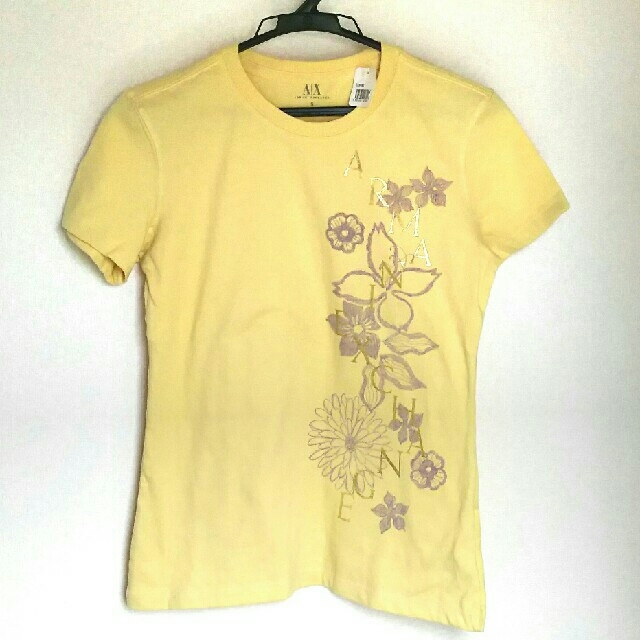 ARMANI EXCHANGE(アルマーニエクスチェンジ)のARMANI Exchange  Sサイズ  花柄  Tシャツ レディースのトップス(Tシャツ(半袖/袖なし))の商品写真