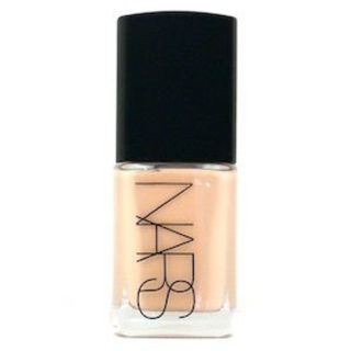 ナーズ(NARS)の値下げ！NARS シアーグローファンデーション(ファンデーション)