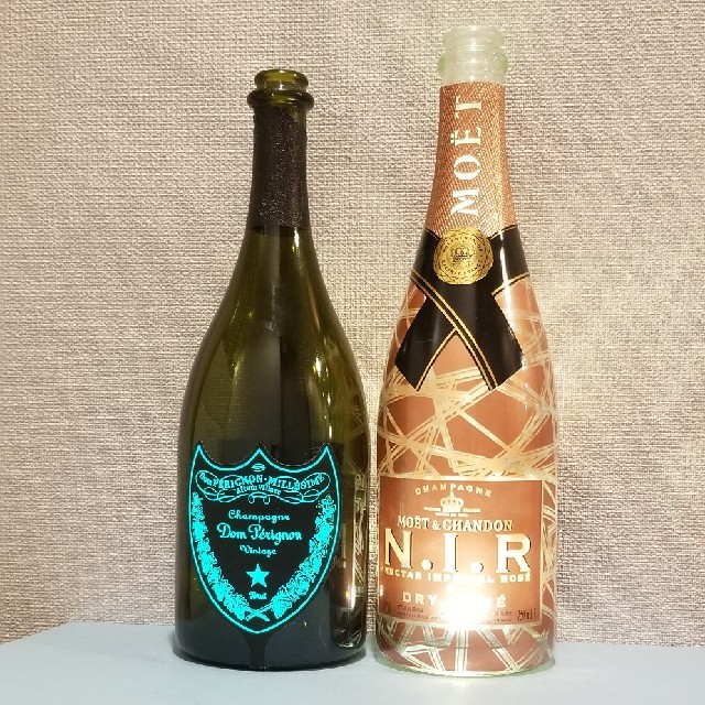 Dom Pérignon(ドンペリニヨン)の光るドンペリルミナス空瓶、光るモエニルロゼ空瓶2本セット！ インテリア/住まい/日用品のキッチン/食器(容器)の商品写真