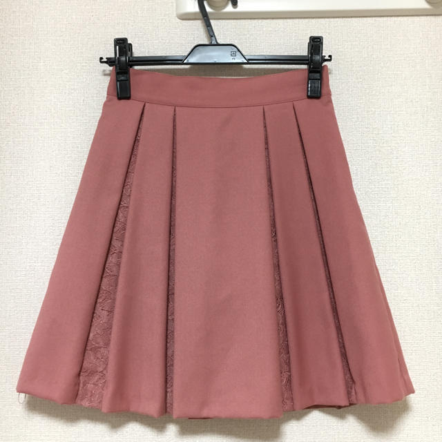 L'EST ROSE(レストローズ)のレストローズピンクスカート レディースのスカート(ひざ丈スカート)の商品写真