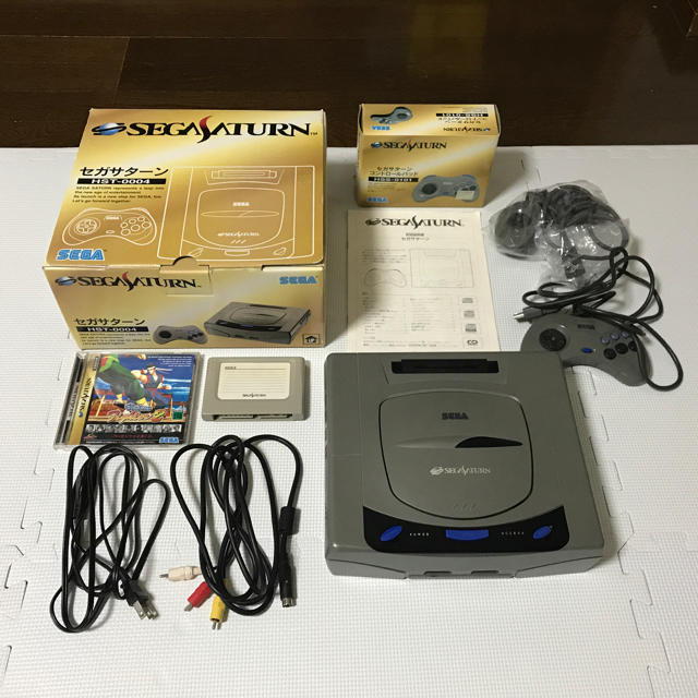 SEGA(セガ)のセガサターン 本体 エンタメ/ホビーのゲームソフト/ゲーム機本体(家庭用ゲーム機本体)の商品写真