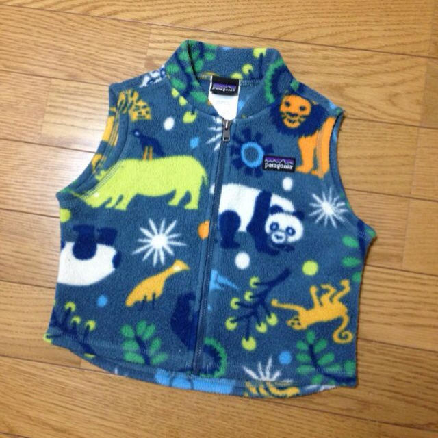 patagonia(パタゴニア)のパタゴニアフリースベスト 12M キッズ/ベビー/マタニティのキッズ服男の子用(90cm~)(その他)の商品写真