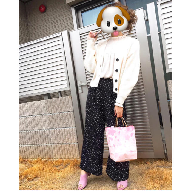 GU(ジーユー)の最終価格 ワイドパンツ ドット レディースのパンツ(カジュアルパンツ)の商品写真