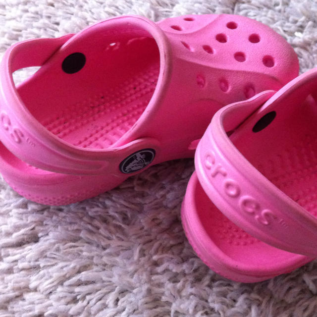 crocs(クロックス)のくーちゃん様専用♡クロックス4C5 キッズ/ベビー/マタニティのベビー靴/シューズ(~14cm)(その他)の商品写真