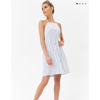 フォーエバートゥエンティーワン(FOREVER 21)のForever21 新品 未使用(ひざ丈ワンピース)