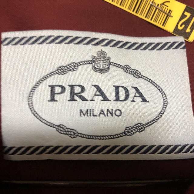 PRADA(プラダ)のプラダトレンチコート レディースのジャケット/アウター(トレンチコート)の商品写真