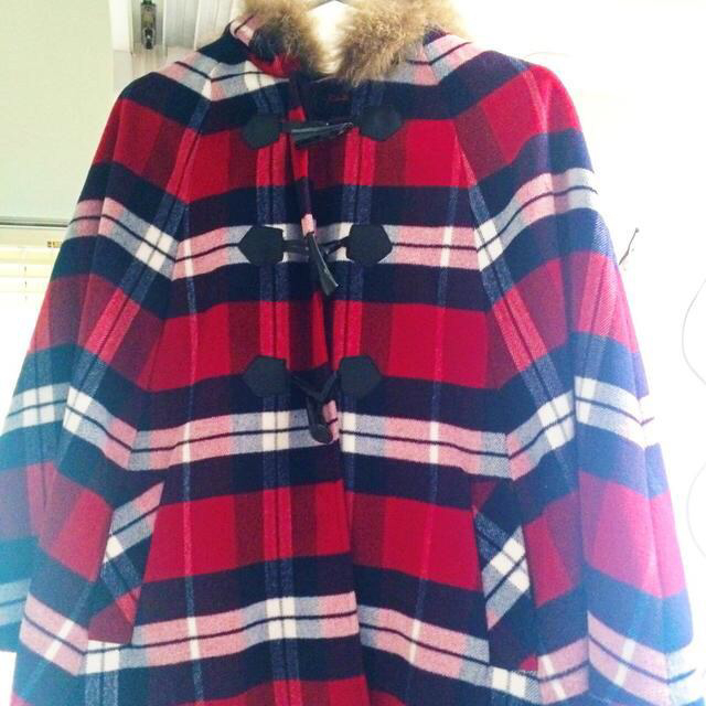 ポンチョ 赤 コート チェック フード レディースのジャケット/アウター(ポンチョ)の商品写真