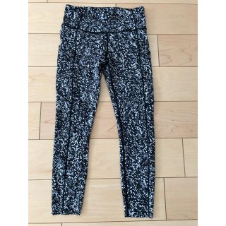 ルルレモン(lululemon)のルルレモン ブラック&ホワイト サイズ８(ヨガ)