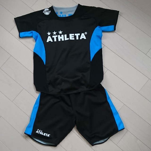 ATHLETA(アスレタ)の美品！ATHLETAジュニア140cmリバーシブルTシャツ、ハーフパンツ上下 スポーツ/アウトドアのサッカー/フットサル(ウェア)の商品写真