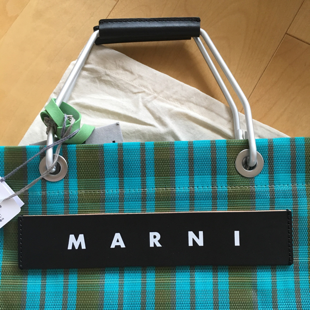 Marni(マルニ)の【新品未使用】MARNI  マルニフラワーカフェ  バッグ  完売 レディースのバッグ(トートバッグ)の商品写真
