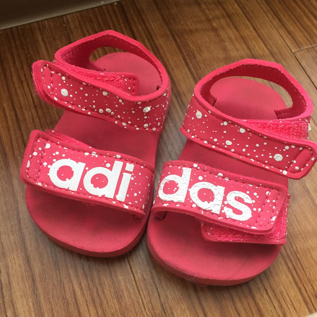 adidas(アディダス)のベビーサンダル キッズ/ベビー/マタニティのベビー靴/シューズ(~14cm)(サンダル)の商品写真