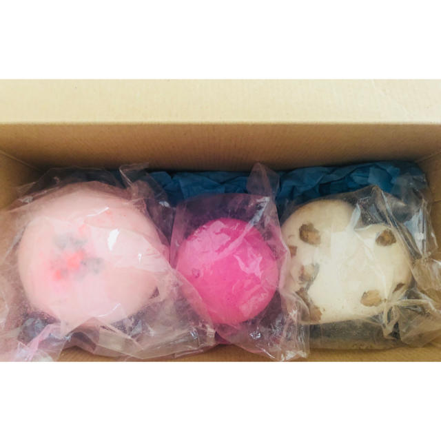 LUSH(ラッシュ)の【たかちゃん様専用】LUSH  入浴剤 コスメ/美容のボディケア(入浴剤/バスソルト)の商品写真