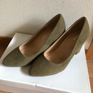 チャンキーヒールパンプス【新品未使用品】(ハイヒール/パンプス)