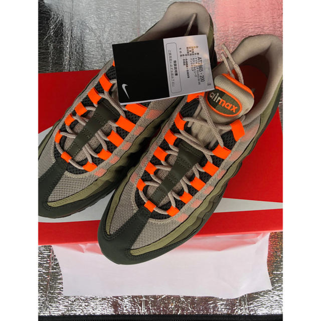 NIKE(ナイキ)のryuuusei様専用 airmax95 orange 27.5 新品未使用 メンズの靴/シューズ(スニーカー)の商品写真