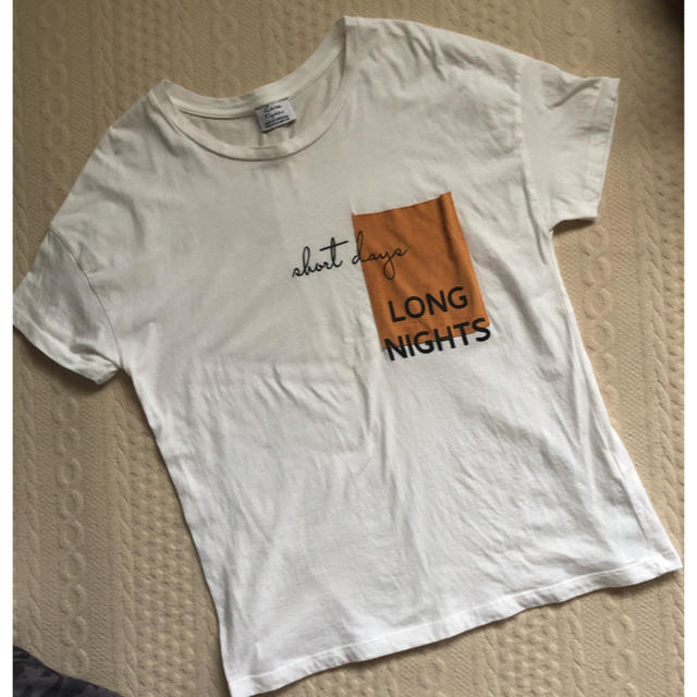 ZARA(ザラ)のzara ポケット付きロゴT レディースのトップス(Tシャツ(半袖/袖なし))の商品写真