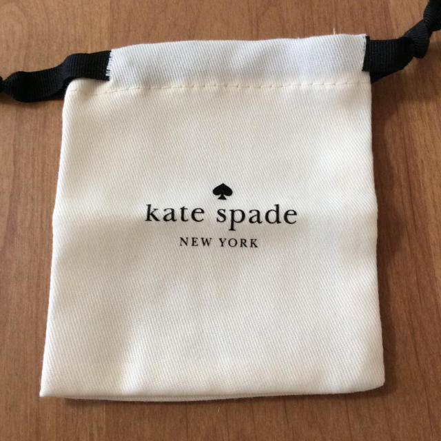 kate spade new york(ケイトスペードニューヨーク)のケイトスペード  パール リボン ピアス 新品! レディースのアクセサリー(ピアス)の商品写真