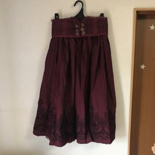 アクシーズファム(axes femme)の秋冬 ミディ丈コルセット風ベルト付きスカート(ひざ丈スカート)