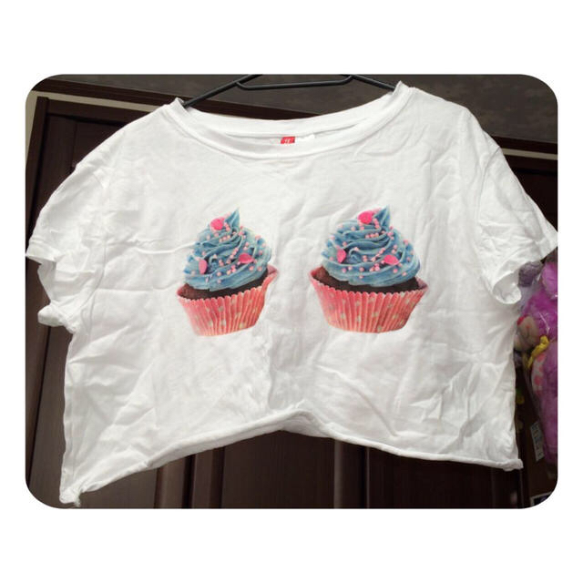 H&M(エイチアンドエム)の♡H&M Tシャツ♡ レディースのトップス(Tシャツ(半袖/袖なし))の商品写真