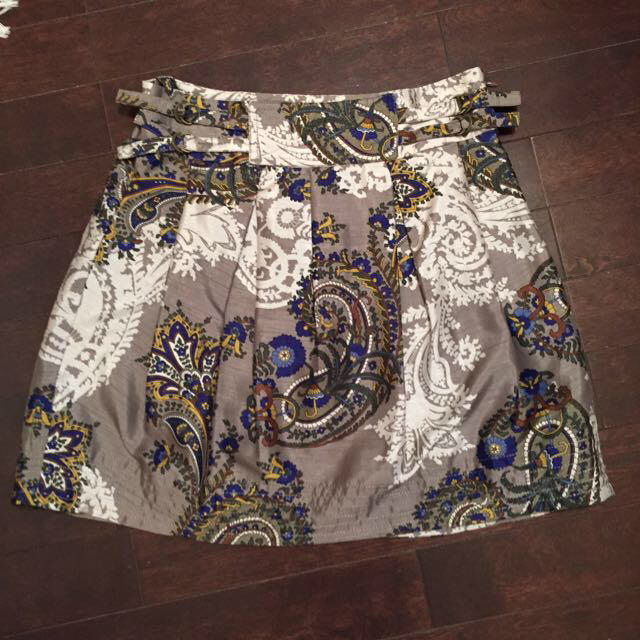 TOMORROWLAND(トゥモローランド)のMACPHEE ペイズリー柄スカート レディースのスカート(ミニスカート)の商品写真