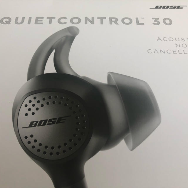 美品 BOSE ワイヤレスイヤホン QUIETCONTROL 30