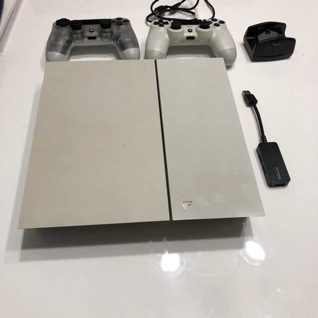 PlayStation4 1100A エンタメ/ホビーのゲームソフト/ゲーム機本体(家庭用ゲーム機本体)の商品写真