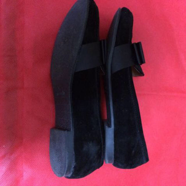黒のスウェード生地の靴 レディースの靴/シューズ(ローファー/革靴)の商品写真