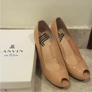 ランバンオンブルー(LANVIN en Bleu)の発送は8/29以降です！ランバンオンブルーパンプス(ハイヒール/パンプス)