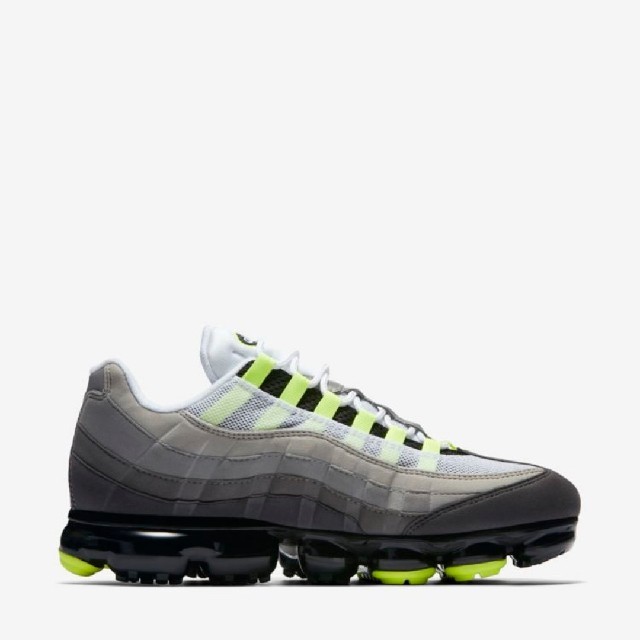 NIKE(ナイキ)のNIKE AIR VAPORMAX 95 メンズの靴/シューズ(スニーカー)の商品写真