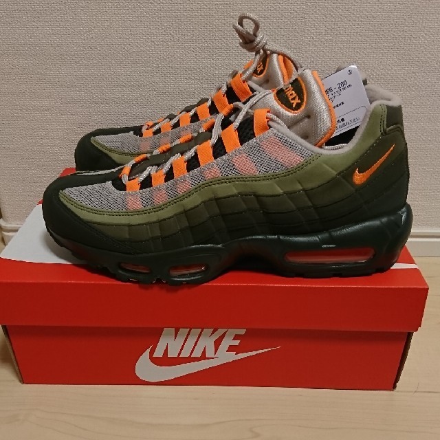 NIKE(ナイキ)のNIKE AIR MAX 95 OG US9.5 27.5 メンズの靴/シューズ(スニーカー)の商品写真