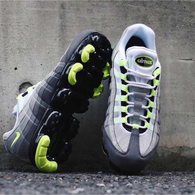 NIKE(ナイキ)のNIKE AIRMAX  95  メンズの靴/シューズ(スニーカー)の商品写真