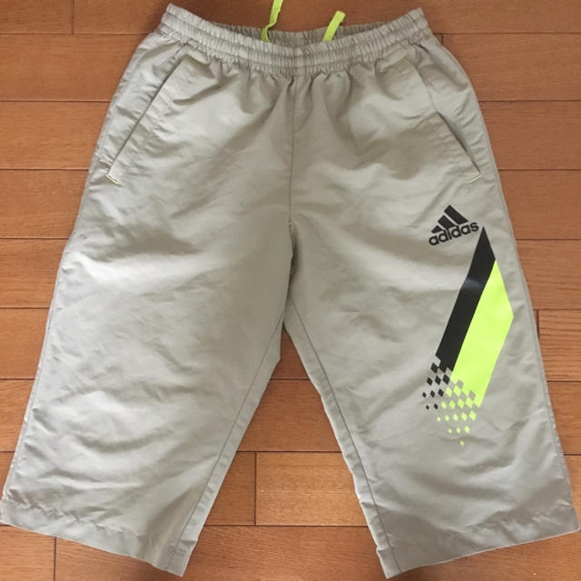 adidas(アディダス)のadidas ハーフパンツ 150cm  キッズ/ベビー/マタニティのキッズ服男の子用(90cm~)(パンツ/スパッツ)の商品写真