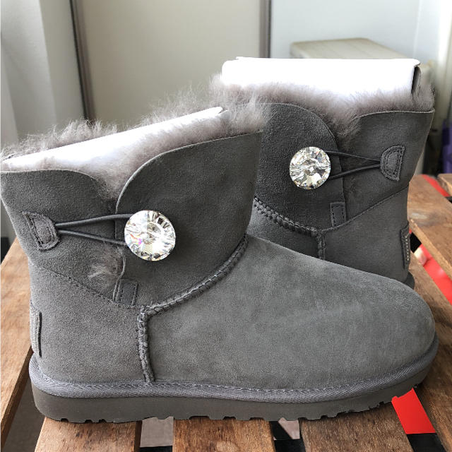 UGG スワロフスキーブーツ